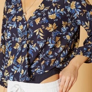 Pleione Bodysuit Blouse Floral Vneck Medium 3/4 Sleeves Polyester Blue Gold